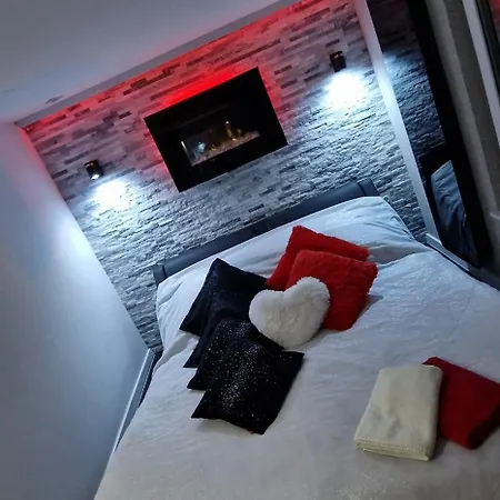 Apartament Z Jacuzzi Kolobrzeg Exterior photo
